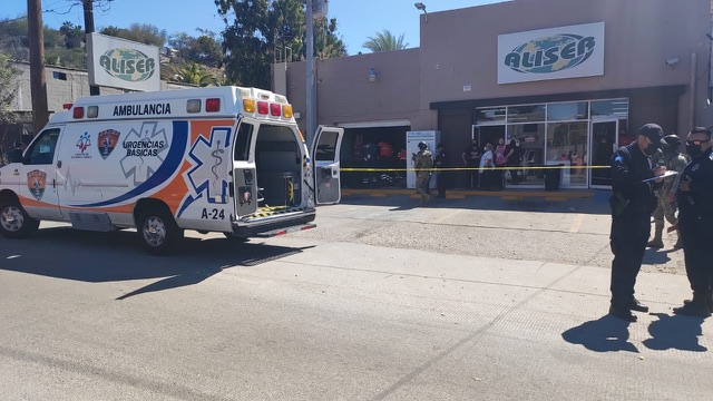 Balacera en tienda  Aliser