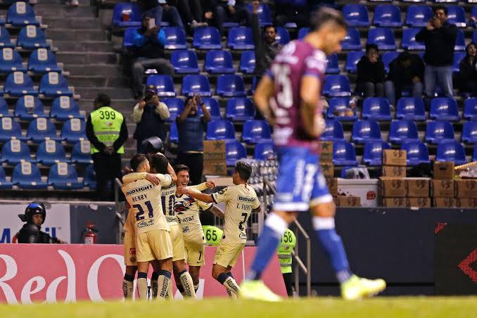 Por la mínima América vence a Puebla