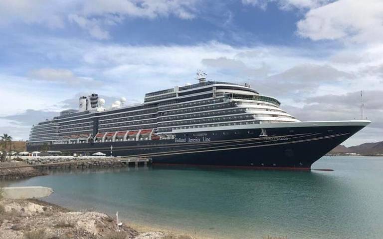 Tripulantes enfermos de cruceros bajan a tierra