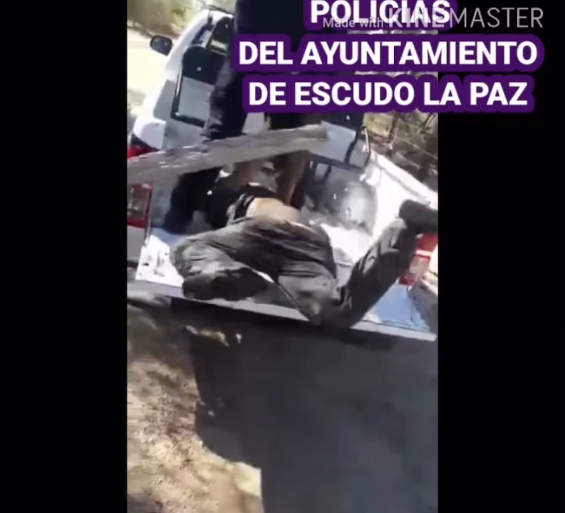 Policías de La Paz torturan a ladrón y advierten con enterrarlo